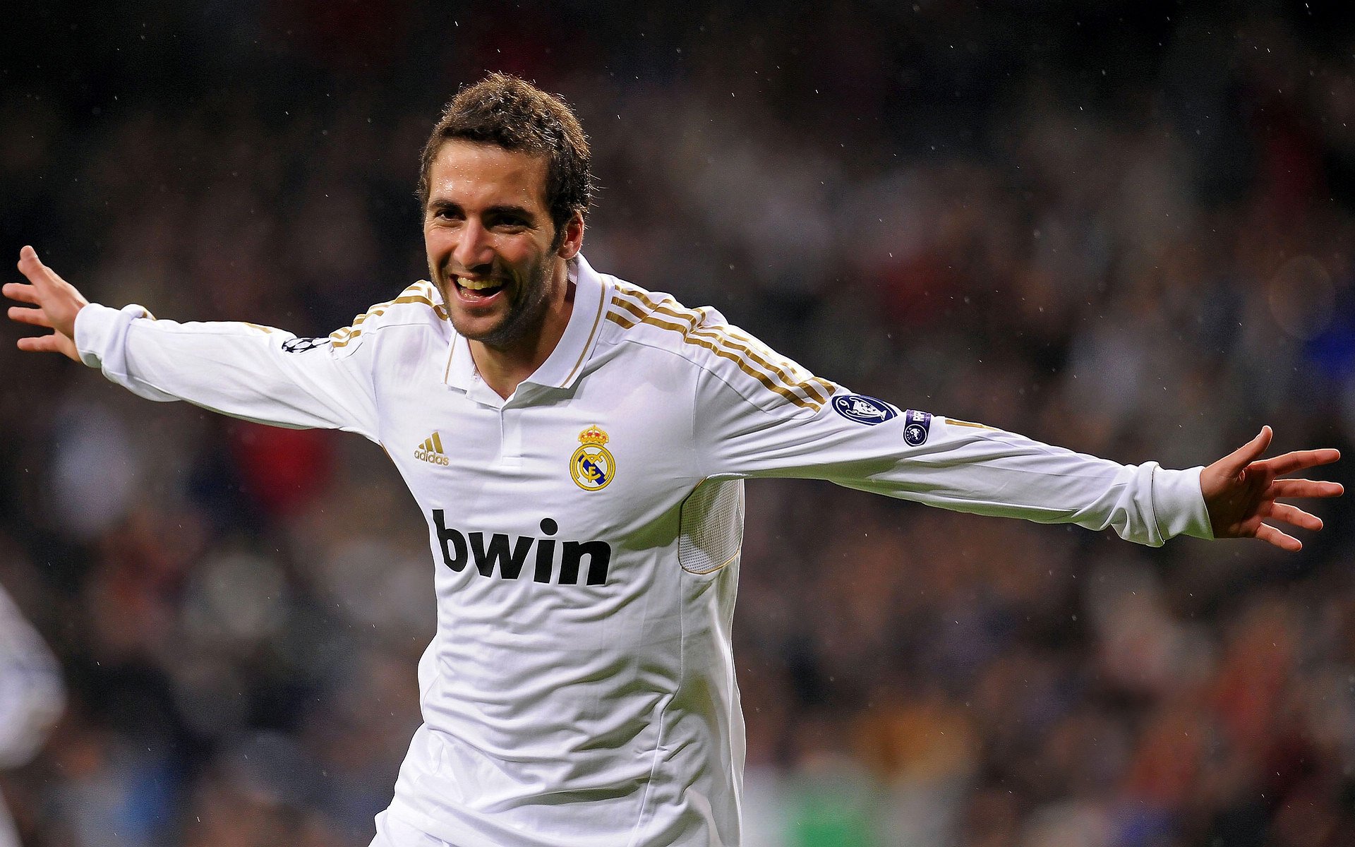 瑞·弗兰：全黑队外线的“冲击者”，突破防线后为全队创造得分机会