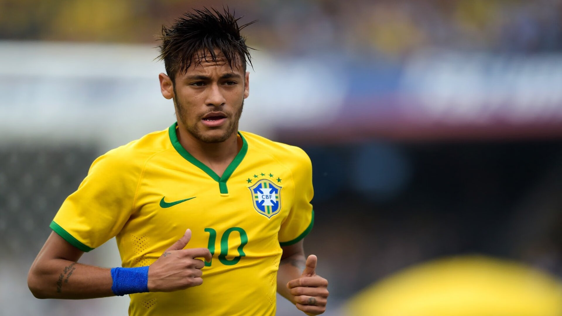 霍勒迪末节连续命中帮助雄鹿锁定胜局,霍勒迪顶薪续约雄鹿